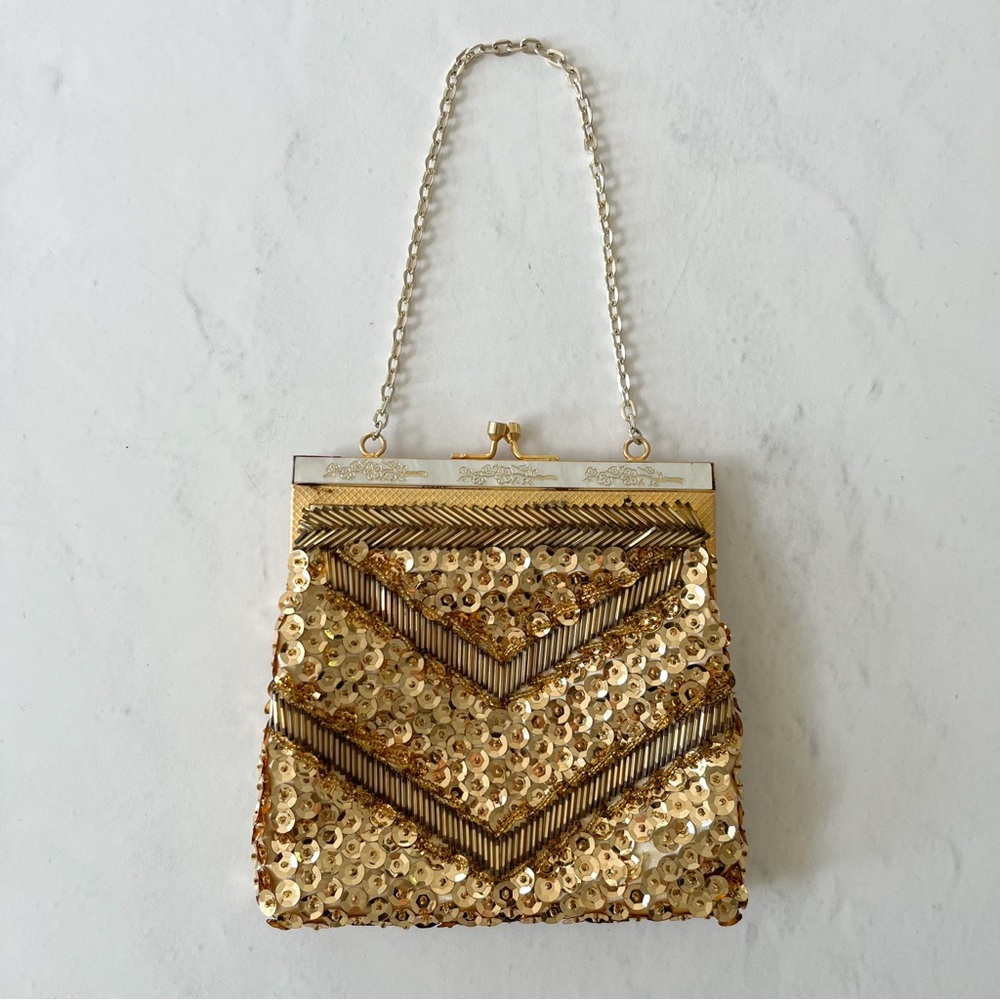 Vintage 1960s Gold Sequin Beaded Chain Kiss Clasp Evening Bag